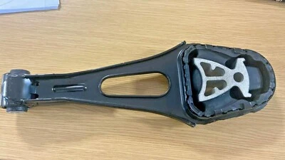 OEM OE ORIGINAL TRANSIT CUSTOM 2.2 FWD GEARBOX ENGINE MOUNT INSULATOR  2015369 - Image 1 of 4