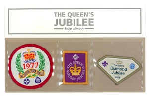 JUEGO DE INSIGNIAS CONMEMORATIVAS SCOUTS OF UK BRITISH - THE QUEEN 1977, 2002 & 2012 - Imagen 1 de 2