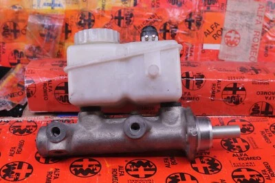 Главный цилиндр тормоза Alfa Romeo Spider от оригинального производителя 72-94 - - Изображение 1 из 4