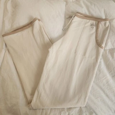 Escada Sport Joggers creme com acabamento bronzeado tamanho médio  - Imagem 1 de 4