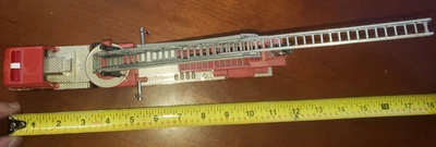 Лестница пожарной машины Milwaukee MFD #2 двигатель Mack American Le-France Corgi - Изображение 1 из 4