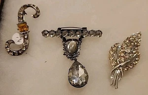 Estate 1950's Lot of 3 - Bar Pin 2.5" - S Shape & Rhinestone Brooch K - Picture 1 of 9