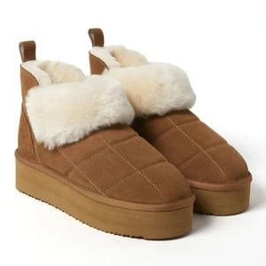 Fireside by Dearfoams Women's Bayswater Genuine Shearling Quilted Platform Sz 7 - Picture 1 of 6