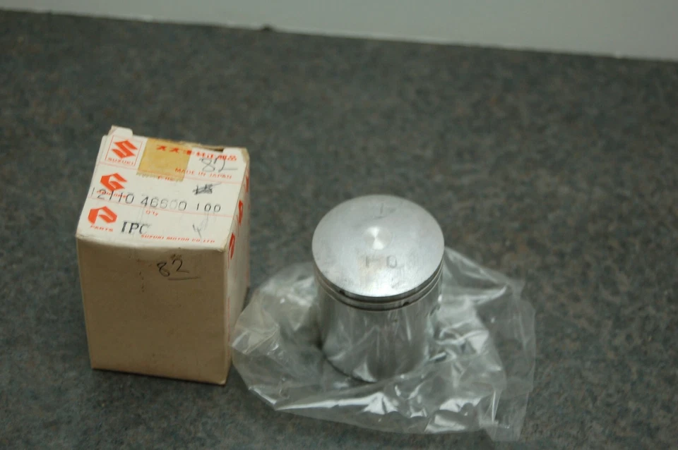 PISTÓN SUZUKI 12140-46610-100 GENUINO NUEVO DE STOCK +1,00 RM60 DE GRAN TAMAÑO 1979-1983 DE FÁBRICA Foto 1 de 4