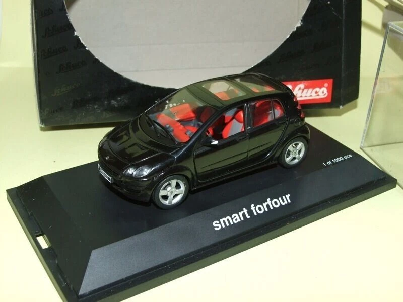 SMART FORFOUR Noir SCHUCO 1:43 - Photo 1/1