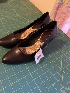 George Ladies Sz 8.5 Brown Pointy Toe Pumps Heels Career Dress Shoes - Picture 1 of 3
