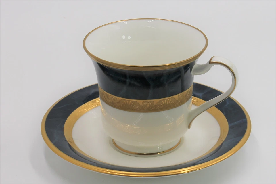 Taza y platillo Noritake Mendelson Foto 1 de 1