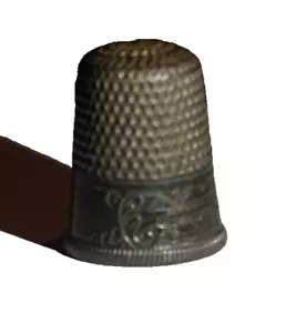 Vintage Sterling Silver Thimble Size 9 Lighthouse Boat Scene (4.5G Silver) - Picture 1 of 11