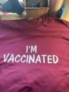 t-shirt I am i'm vaccinated vaxed maderna pfizer virus vaccinazione su misura - Foto 1 di 11