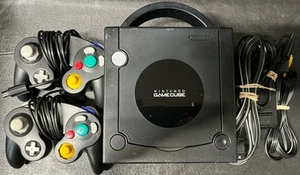 Nintendo GameCube DOL-001 schwarz, 2 Aftermarket Controller 1 funktioniert intermittierend - Bild 1 von 13