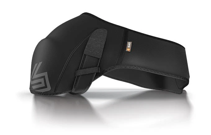 SHOCK DOCTOR Adult Ice/Heat Shoulder Wrap 840 - Image 1 of 1
