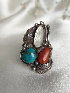 Vintage 925 Sterling Silver Turquoise Coral & Mother Of Pearl Ring Size 8 Or P - Picture 1 of 13