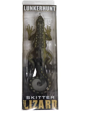 Lunkerhunt Skitter Lizard,creature bait,Back Wood-5.25" L , 3/4 Oz
