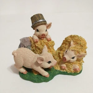 Colección de estatuillas Hamilton Farm Livin' Pig "Hide and Seek" lechones coleccionables - Imagen 1 de 18
