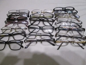 Specsavers glasses frames beginning with the letter L - Laura,Lex,Lottie etc. - Picture 1 of 195