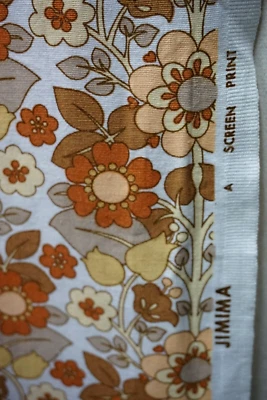 Vintage 1970er stilisiert braun/Russet Flower Power Stoff Länge - B 49" - L 60" - Bild 1 von 4