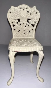 "Silla de jardín de hierro fundido de colección para casa de muñecas de 7"" porche delantero estilo victoriano" - Imagen 1 de 5