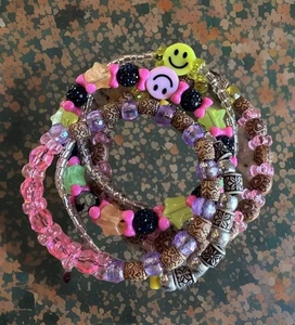1.6 Oz 5 PCs Handmade Bracelets - Picture 1 of 7