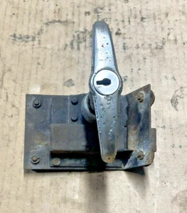 Original Good FORD E493A Prefect,Boot lid Catch Lock,Key number on Shank,pitted - Picture 1 of 6