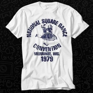 Camiseta Unisex National Square Dance Convention Milwaukee 1979 Como Usada - Imagen 1 de 4