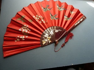 Large showy 1890's red silk fan embroiderd in cream painted with birds in flight - Picture 1 of 10