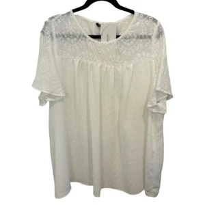 BloomChic Plus Size White Eyelet Tuffed Short Flutter Sleeve Top Size 18 20 NWT - Picture 1 of 5