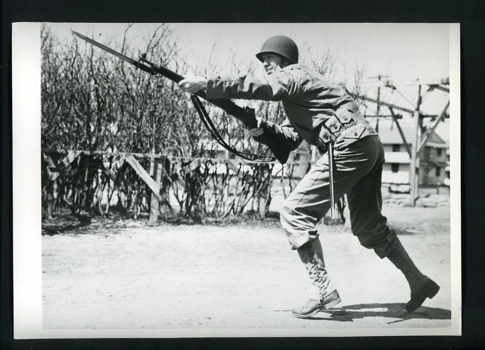 Don Budge Tennis star learns Army method of Thrust & Parry 1943 Press Wire Photo - Image 1 of 2