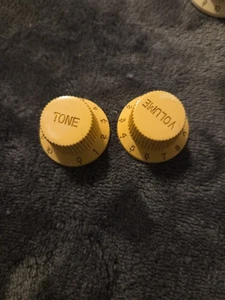 57-62 Fender Strat Knobs (1 volume, 1 tone) - Bild 1 von 2
