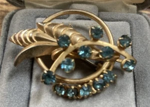vintage blue rhinestone brooch Gold Tone Leaf Pattern - Picture 1 of 8