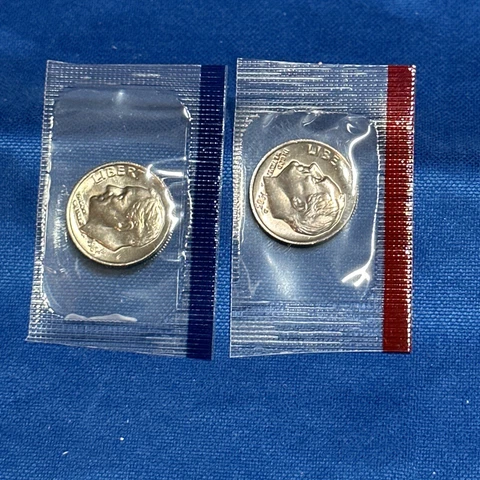1985-P & D UNCIRCULATED BU ROOSEVELT DIMES IN MINT SET CELLO (2 coins) Cover