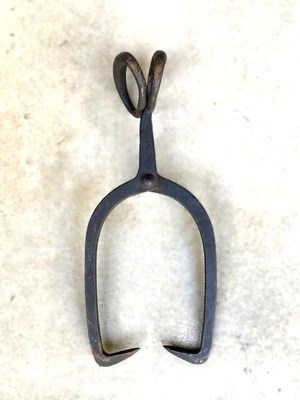 Antique 16" Black Cast Iron Ice Block or Log Lifting Tongs Gifford Wood Co. - Image 1 of 4