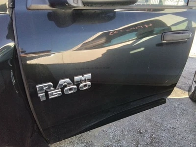 Puerta delantera del conductor estilo clásico rueda de 5 orejetas para camioneta Dodge 1500 09-23 3518856 Foto 1 de 4