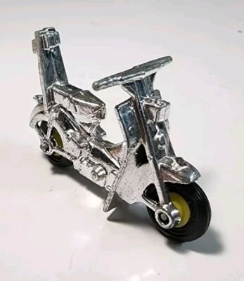 Vintage Unbranded  Chrome Vespa Lambretta Plastic Scooter VHTF - Image 1 of 4