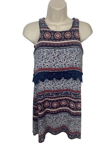 Blusa para mujer ALYA talla XS roja blanca azul estampado patriótico con ribete de ganchillo - Imagen 1 de 15