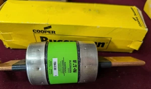 Bussmann FRN-R-300 Fusetron Zeitverzögerungssicherung 300A 240V Doppelelement - Bild 1 von 2