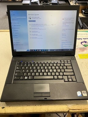 Laptop Dell Latitude E5400 | Intel Core 2 Duo P8800 2,66 GHz 4 GB RAM 128 GB SSD Foto 1 de 4
