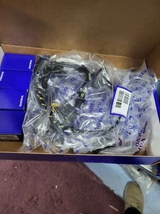 GENUINE NEW VOLVO XC60 REAR PARKING SENSOR KIT 31373090 - Picture 1 of 2