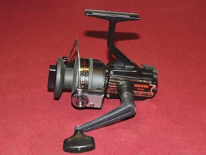 Vintage Master Mod. 303BK Medium Spinning Reel, Serviced & Works Good Metal Body - Picture 1 of 10