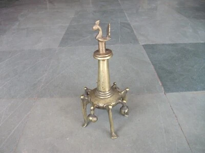 Botella de polvo de ojo negro artesanal de latón vintage hecha a mano de pavo real Foto 1 de 4