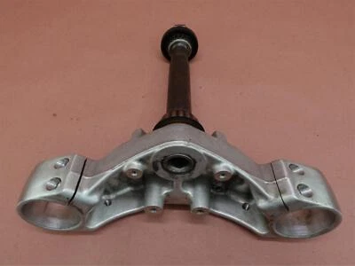 2006-2009 SUZUKI BOULEVARD M109R VZR1800 OEM TRIPLE TREE LOWER CLAMP STEM - Image 1 of 4