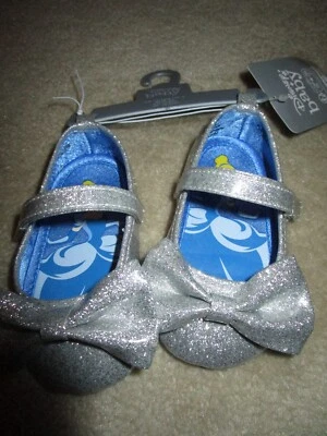 NUEVOS ZAPATOS DISNY BABY CENICIENTA PLATA LAZO TALLA 12-18 MESES Foto 1 de 3