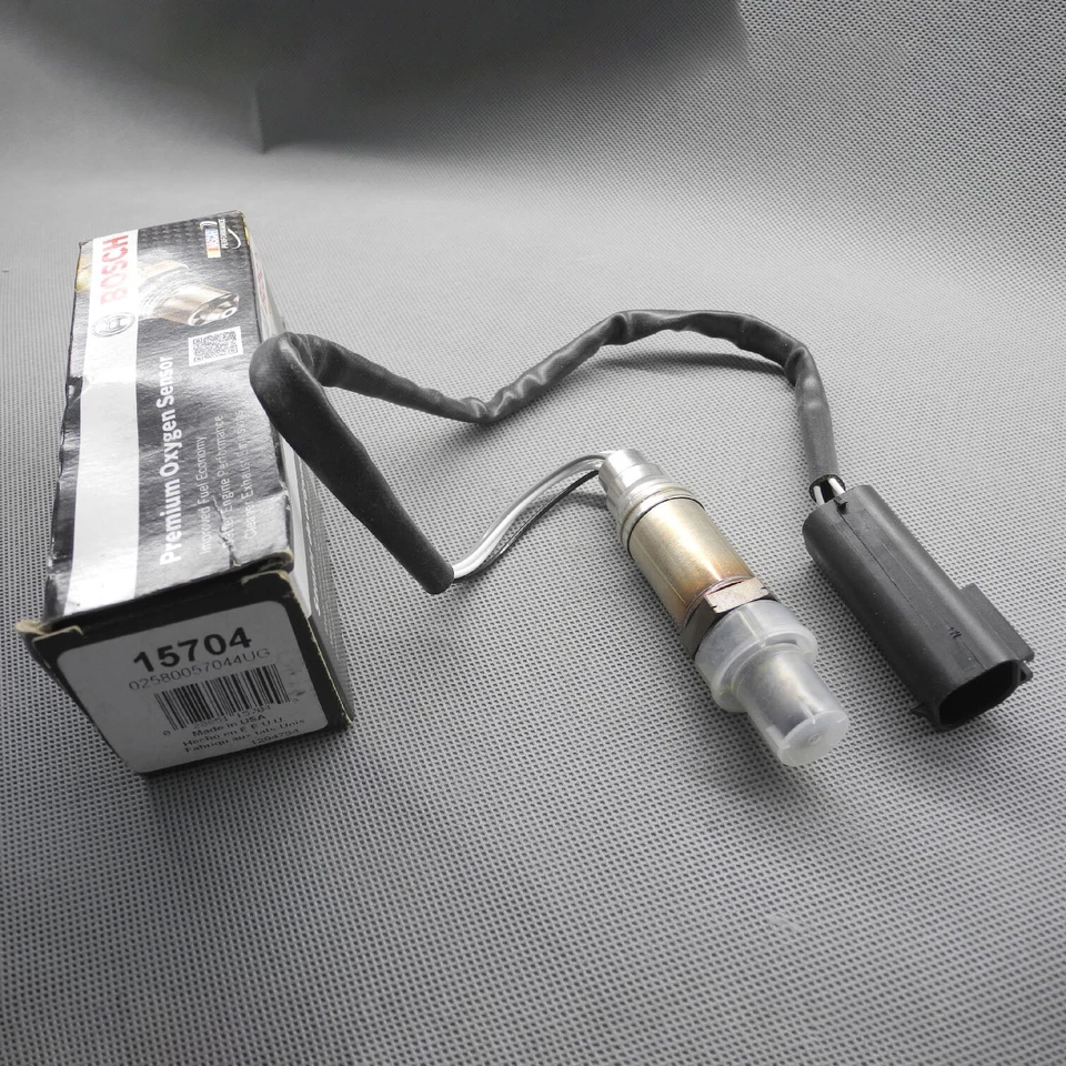 OE Oxygen Sensor O2 15704 For Dodge W250 W150 Viper Stratus Ram 1500 2500 3500 - Image 1 of 4