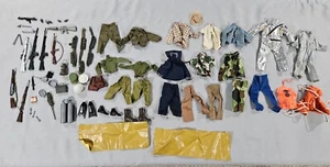 Lot Of Vintage Gi Joe Accessories, Attachments Weapons Clothing Sleeping Bags - Picture 1 of 24