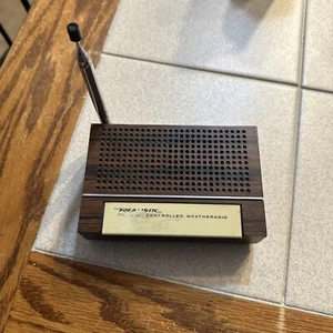 VTG REALISTIC CRYSTAL CONTROLLED WEATHERADIO Weather Radio 12-152A RADIO SHACK - Picture 1 of 5