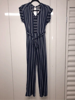 Mono para mujer Monteau Los Angeles azul marino blanco a rayas mameluco, talla grande Foto 1 de 4