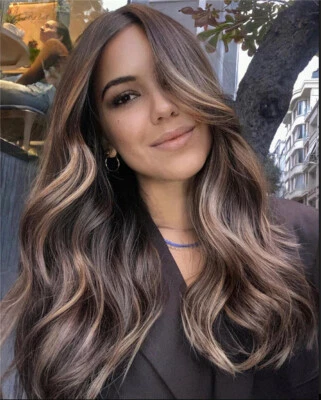 Pelucas onduladas marrón oscuro con reflejos rubios 13x4 frente de encaje pelucas de cabello humano Foto 1 de 4