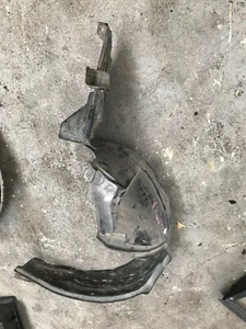 Subaru LEGACY B4 BE5 BH5 osf driver front wheel arch liner splash guard - Picture 1 of 4