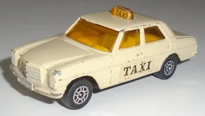 voiture CORGI JUNIORS TAXI MERCEDES BENZ 240 D CREME no majorette hot wheels - Photo 1/2