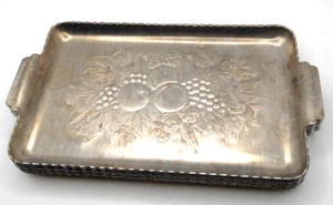 Vassoi vintage alluminio timbrato frutta e foglie argento timbrato vassoi 6 - Foto 1 di 9