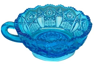 Blue Quintec Heritage Pattern Handled Nappy Dish with Sawtooth Rim 7 Inch Across - Bild 1 von 10